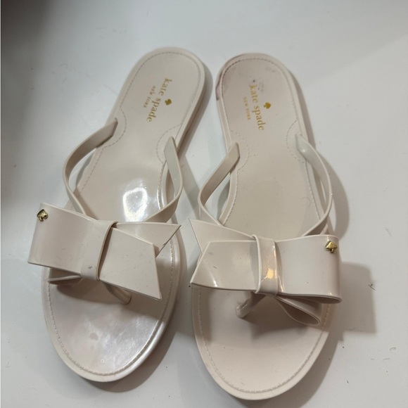 kate spade Shoes - Kate Spade Cream Bow Sandals